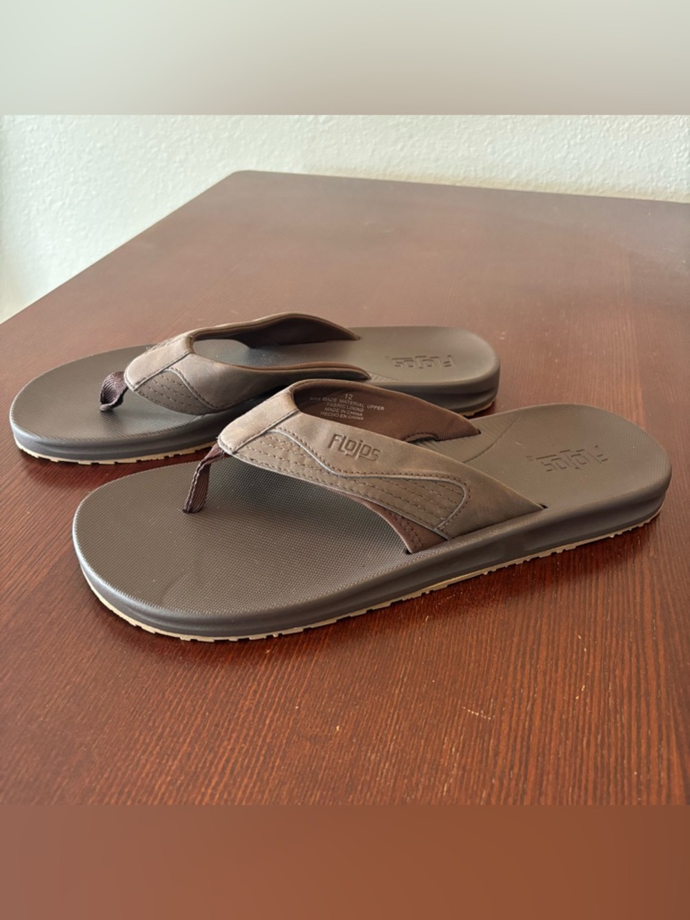 Flojos Men's Jorge 2.0 Flip Flops Sandals Brown Size 12 Memory Foam NWOT